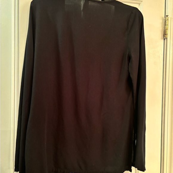 Women’s Roper size medium longg sleeve blouse color black with teal design - Picture 4 of 4